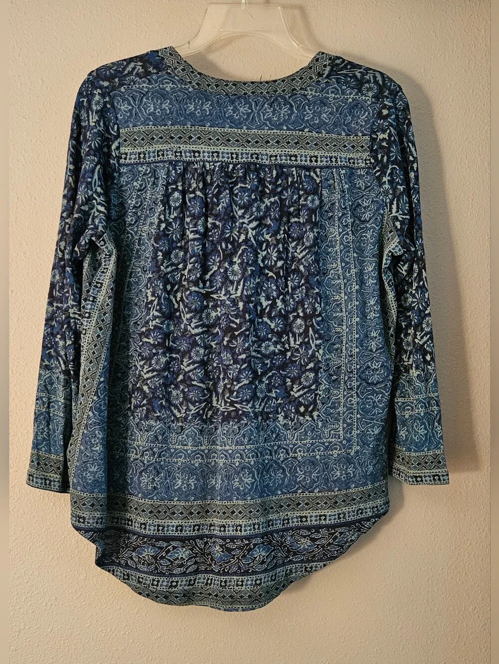 Boho V-Neck Floral Print Women's Top in Blue - Picture 2 of 8
